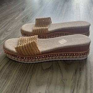 Wedge summer sandal